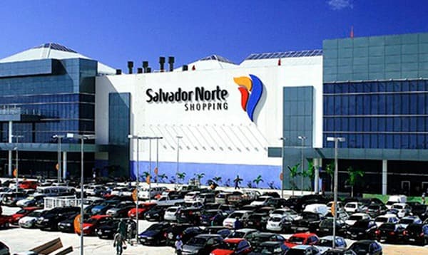 Fachada do Salvador Norte Shopping, o shopping onde fica a loja.