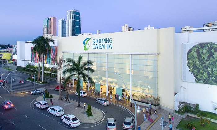 Fachada do Shopping da Bahia, o shopping onde ficam as lojas.