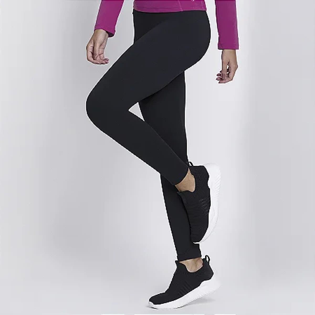Calça de felpa para proteção térmica.